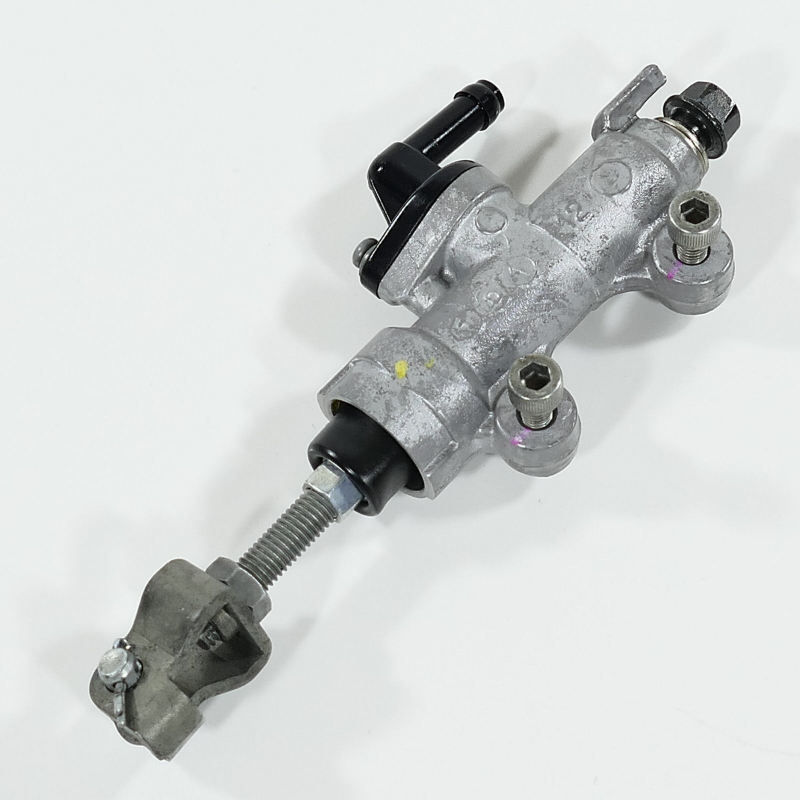 Honda (Original OE) - HONDA CBR CBR125 CBR125R JC39 Bremspumpe hinten Fußbremspumpe nur 10181km - Bild  von 5