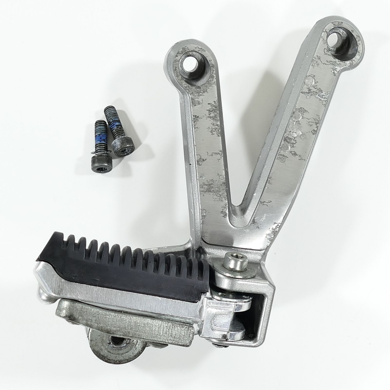 Suzuki (Original OE) - SUZUKI GSF1200 GSF1200S WVA9 Fußrastenanlage hinten rechts Soziusfußraste - Bild  von 6