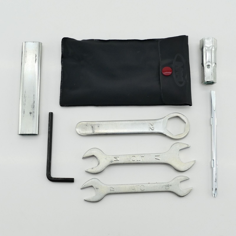 Honda (Original OE) - HONDA CBR125 CBR125R JC50 Werkzeug Bordwerkzeug Werkzeugtasche nur 1655km - Bild  von 4
