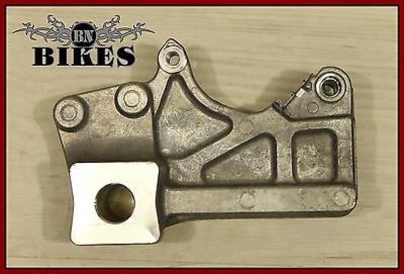 Suzuki (Original OE) - SUZUKI GSX650F GSX650 F WVCJ ab 2008 K8 - Bremssattelhalter Halter Bremssattel - Bild  von 1