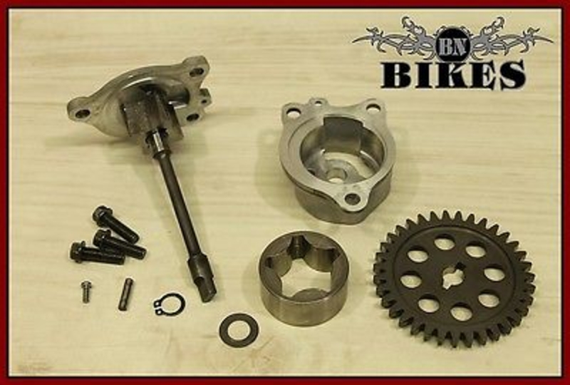 Suzuki (Original OE) - SUZUKI GSX-R1000 GSXR1000 K1 K2 WVBL - Ölpumpe Oelpumpe Öl Pumpe - Bild  von 1