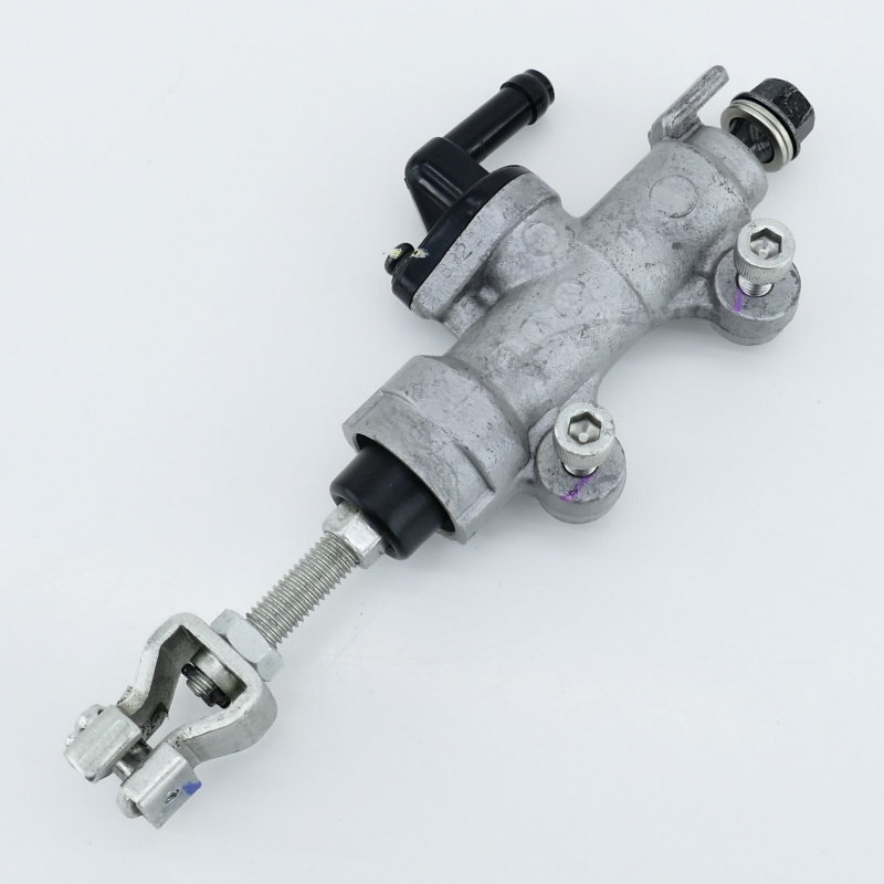 Honda (Original OE) - HONDA CBR125 CBR125R JC39 Bremspumpe hinten Fußbremspumpe Pumpe nur 4571km - Bild  von 6