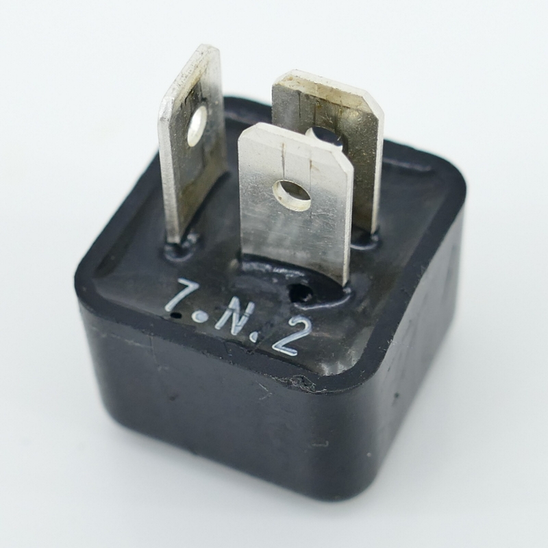 Honda (Original OE) - HONDA CBR125 CBR125R JC39 Gleichrichter Diode Kondensator nur 4392km - Bild  von 3