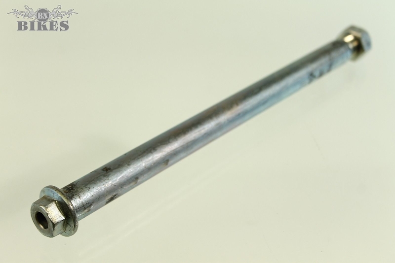 Suzuki (Original OE) - SUZUKI GSF600 GSF600S Bandit GN77B - Steckachse Schwingenachse Achse Schwinge - Bild  von 1