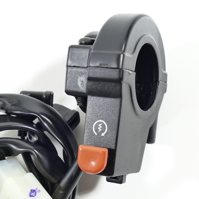 Honda (Original OE) - HONDA CBR CBR125 CBR125R JC39 Lenkerschalter rechts Schalterarmatur nur 10181km - Bild 2 von 5