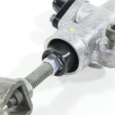 Honda (Original OE) - HONDA CBR CBR125 CBR125R JC39 Bremspumpe hinten Fußbremspumpe nur 10181km - Bild 2 von 5