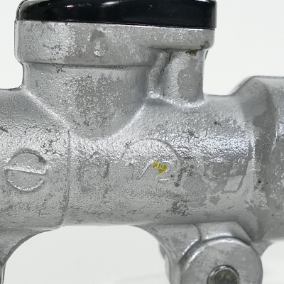 Honda (Original OE) - HONDA CBR CBR125 CBR125R JC39 Bremspumpe hinten Fußbremspumpe nur 10181km - Bild 4 von 5