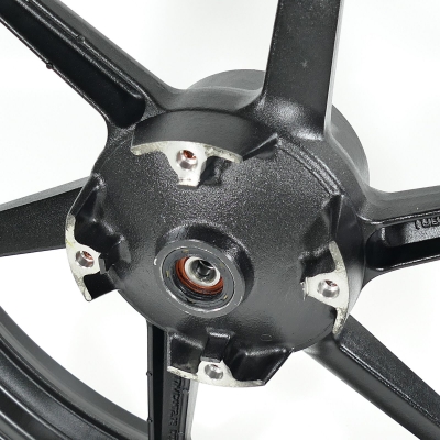 Honda (Original OE) - HONDA CBR CBR125 CBR125R JC39 Felge hinten Hinterradfelge nur 10181km - Bild 2 von 6