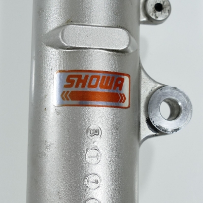 Suzuki (Original OE) - SUZUKI GSF1200 GSF1200S WVA9 Gabel Gabelholm rechts UNFALLFREI nur 17737km - Bild 5 von 6