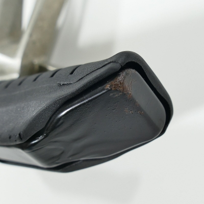 Honda (Original OE) - HONDA CBR125 CBR125R JC39 Fußraste hinten links Fußrastenanlage nur 6417km - Bild 5 von 6