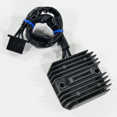 HONDA CBR125 CBR125R JC39 Lichtmaschinenregler Gleichrichter Regler nur 6417km