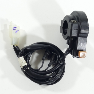 HONDA CBR125 CBR125R JC34 Lenkerschalter rechts Schalterarmatur nur 8409km