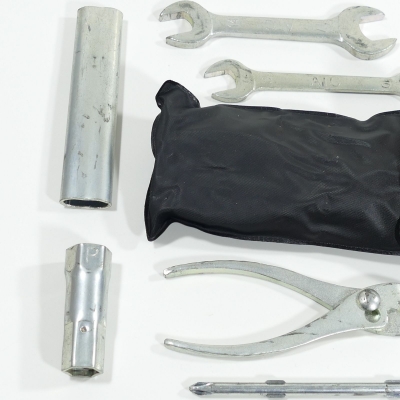 Honda (Original OE) - HONDA CBR125 CBR125R JC39 Werkzeug Bordwerkzeug Werkzeugtasche nur 7881km - Bild 4 von 5