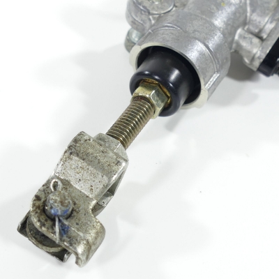 Honda (Original OE) - HONDA CBR125 CBR125R JC34 Bremspumpe hinten Fußbremspumpe nur 14578km UNFALLFREI - Bild 2 von 7