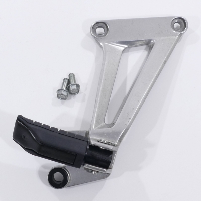 HONDA CBR125 CBR125R JC34 Fußrastenanlage hinten rechts Sozius Fußraste
