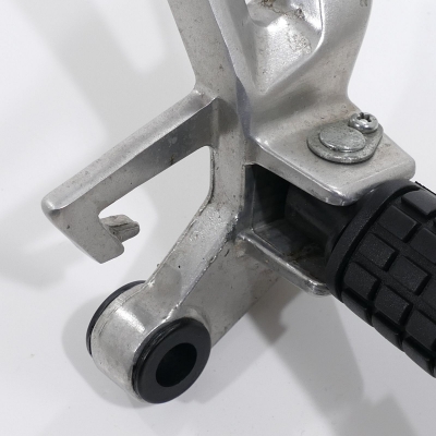 Honda (Original OE) - HONDA CBR125 CBR125R JC34 Fußrastenanlage hinten rechts Sozius Fußraste - Bild 4 von 6