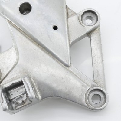 Honda (Original OE) - HONDA CBR125 CBR125R JC34 Fußrastenhalter Fußrastenplatte rechts Fußrastenträger - Bild 2 von 7
