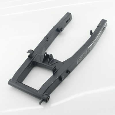 HONDA CBR125 CBR125R JC39 Schwinge Hinterradschwinge nur 1919km UNFALLFREI