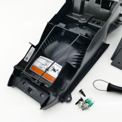 Honda (Original OE) - HONDA CBR125 CBR125R JC50 Heckinnenverkleidung Kotflügel Fender Radkasten - Bild 2 von 4