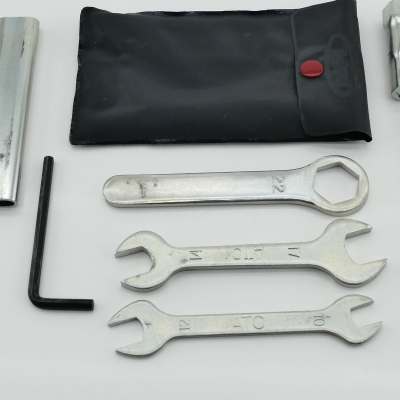 Honda (Original OE) - HONDA CBR125 CBR125R JC50 Werkzeug Bordwerkzeug Werkzeugtasche nur 1655km - Bild 2 von 4