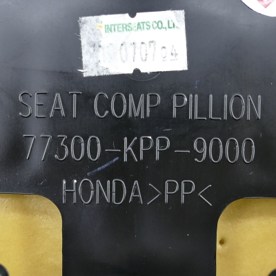 Honda (Original OE) - HONDA CBR125 CBR125R JC39 Sitz Sozius Soziussitz Beifahrersitz 77300-KPP-9000 - Bild 5 von 6