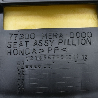 Honda (Original OE) - HONDA CBF600 CBF600S PC38 Sitz Sozius Soziussitz Beifahrersitz nur 16413km - Bild 5 von 6