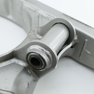 Suzuki (Original OE) - SUZUKI GSF600 GSF600S WVA8 Schwinge Hinterradschwinge UNFALLFREI - Bild 5 von 6