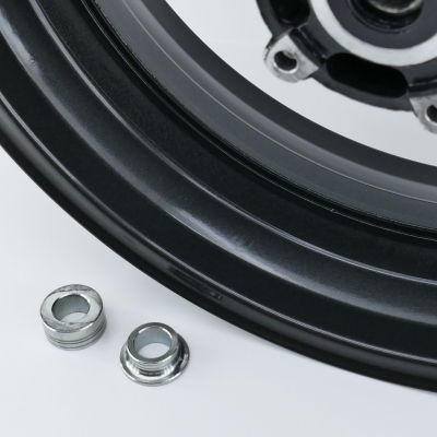 Suzuki (Original OE) - SUZUKI GSF1200 GSF1200S WVA9 Felge hinten Hinterradfelge Hinterrad UNFALLFREI - Bild 3 von 8