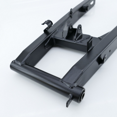 Honda (Original OE) - HONDA CBR125 CBR125R JC39 Schwinge Hinterradschwinge nur 4571km UNFALLFREI - Bild 2 von 7