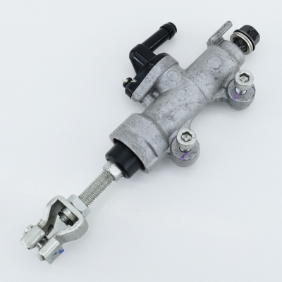 HONDA CBR125 CBR125R JC39 Bremspumpe hinten Fußbremspumpe Pumpe nur 4571km