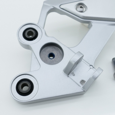 Yamaha (Original OE) - YAMAHA FZ6 FZ6-S RJ07 Fazer Fußrastenhalter Fußrastenplatte Fußrastenträger - Bild 2 von 5