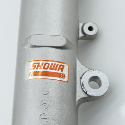 Suzuki (Original OE) - SUZUKI GSF1200 GSF1200S WVA9 SHOWA Gabel Gabelholm rechts UNFALLFREI nur 17300km - Bild 6 von 7