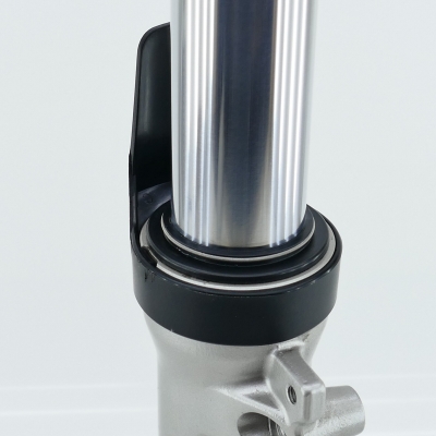 Suzuki (Original OE) - SUZUKI GSF1200 GSF1200S WVA9 SHOWA Gabel Gabelholm links UNFALLFREI nur 17300km - Bild 3 von 7