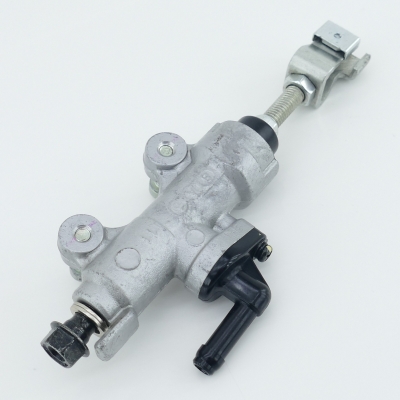 Honda (Original OE) - HONDA CBR125 CBR125R JC39 Bremspumpe hinten Fußbremspumpe Pumpe nur 4392km - Bild 4 von 5