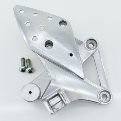 HONDA CBR125 CBR125R JC34 Fußrastenhalter Fußrastenplatte rechts Fußrastenträger