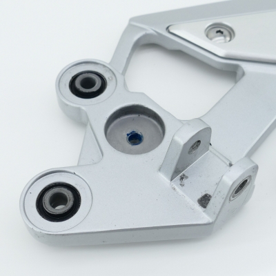 Yamaha (Original OE) - YAMAHA FZ6 FZ6-S RJ07 Fazer Fußrastenhalter Fußrastenplatte Fußrastenträger - Bild 2 von 5