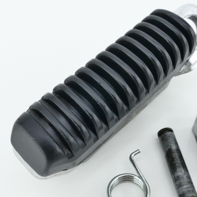 Suzuki (Original OE) - SUZUKI GSF600 GSF600S WVA8 Fußraste vorn vorne rechts Fahrerfußraste nur 16608km - Bild 2 von 7