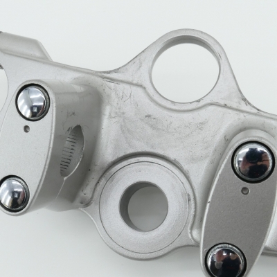 Suzuki (Original OE) - SUZUKI GSF600S WVA8 Gabelbrücke oben obere Brücke Gabel nur 16608km - Bild 4 von 6