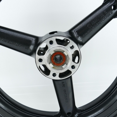 Suzuki (Original OE) - SUZUKI GSF600 GSF600S WVA8 Felge vorn vorne Vorderradfelge Vorderrad nur 16608km - Bild 2 von 9