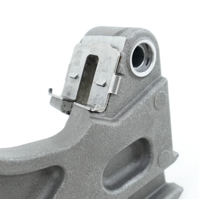 Yamaha (Original OE) - YAMAHA FZ6 FZ6-S RJ07 Fazer Bremssattelhalter hinten Ankerplatte Bremsanker - Bild 2 von 4