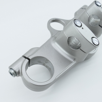 Suzuki (Original OE) - SUZUKI GSF600S WVA8 Gabelbrücke oben obere Brücke Gabel UNFALLFREI - Bild 2 von 6