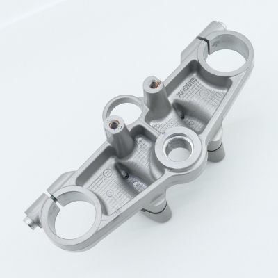 Suzuki (Original OE) - SUZUKI GSF600S WVA8 Gabelbrücke oben obere Brücke Gabel UNFALLFREI - Bild 5 von 6