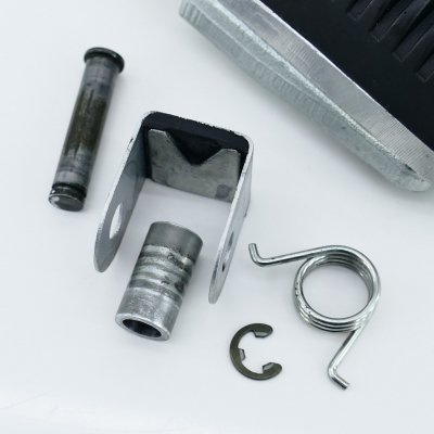 Suzuki (Original OE) - SUZUKI GSF600 GSF600S WVA8 Fußraste vorn vorne rechts Fahrerfußraste nur 16344km - Bild 3 von 7