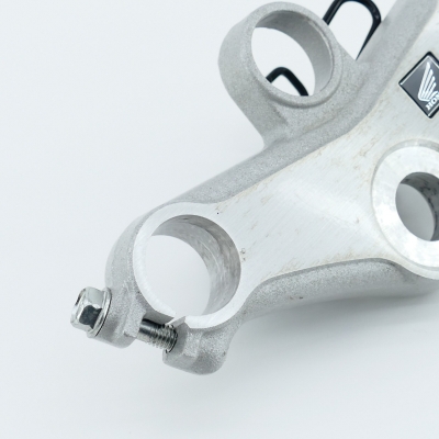 Honda (Original OE) - HONDA CBR125 CBR125R JC39 Gabelbrücke oben obere Brücke Gabel UNFALLFREI - Bild 2 von 6