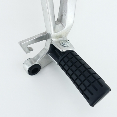 Honda (Original OE) - HONDA CBR125 CBR125R JC39 Fußraste hinten rechts Fußrastenanlage UNFALLFREI - Bild 2 von 6