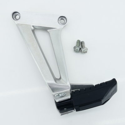 HONDA CBR125 CBR125R JC39 Fußraste hinten links Fußrastenanlage UNFALLFREI