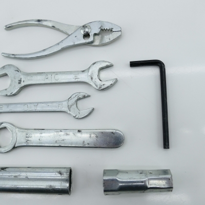 Honda (Original OE) - HONDA CBR125 CBR125R JC39 Werkzeug Bordwerkzeug nur 5015km - Bild 3 von 5