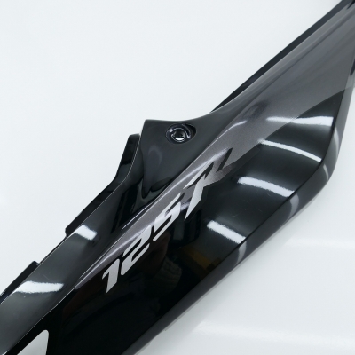 Honda (Original OE) - HONDA CBR125 CBR125R JC39 Heckverkleidung rechts Verkleidung hinten UNFALLFREI - Bild 3 von 8