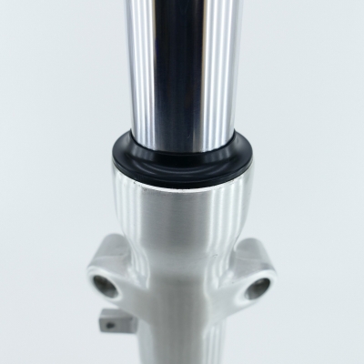 Suzuki (Original OE) - SUZUKI SV650 SV650S AV Gabel Gabelholm Telegabel rechts UNFALLFREI nur 9291km - Bild 3 von 7