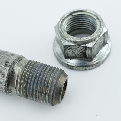 Suzuki (Original OE) - SUZUKI GSF600 GSF600S WVA8 Steckachse Radachse Achse hinten Hinterradachse - Bild 3 von 4